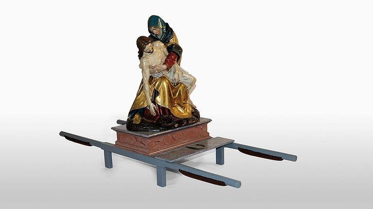 Die Pietà, die kleinste Figur der Prozession.