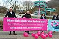 Auf der Suche nach Rettungsschwimmern fürs Freibad (von links): Bürgermeister Mario Paul, geschäftsleitender Beamter Dieter Daus, Sachgebietsleiterin Carmen Bachmann und Steffi Siegler von der Personalstelle.