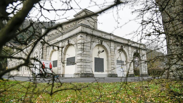 Im Wasserwerk Zell sollen an diesem Dienstag, am Weltwassertag, die Antragsunterlagen der Trinkwasserversorgung Würzburg GmbH zur Erweiterung des Trinkwasserschutzgebietes der Zeller Quellen übergeben werden.