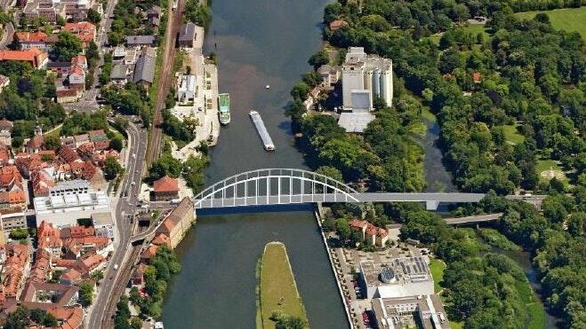 So könnte die Maxbrücke als Stabbogenbrücke aussehen.