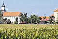 Blick auf die Kirche in Klosterzimmern: Dort lebt die Glaubensgemeinschaft der &bdquo;Zwölf Stämme&ldquo;.