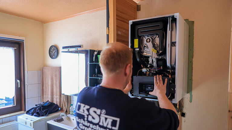 GEG Heizung Gesetz Gas Öl Ausnahme.jpg - Mit dem Heizungsgesetz müssen viele Anlagen ausgetauscht werden. Dabei fällt jetzt eine wichtige Ausnahme weg. GEG Heizung Gesetz Gas Öl Ausnahme.jpg - Mit dem Heizungsgesetz müssen viele Anlagen ausgetauscht werden. Dabei fällt jetzt eine wichtige Ausnahme weg.