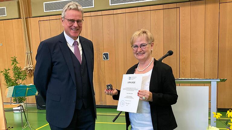 Peter Nothaft und Doris Roth nach der Ehrung.