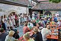 Beim 30. Hüttenheimer Kirchenburgweinfest kamen am Freitag zahlreiche Weinhoheiten aus Unter- und Mittelfranken zusammen.