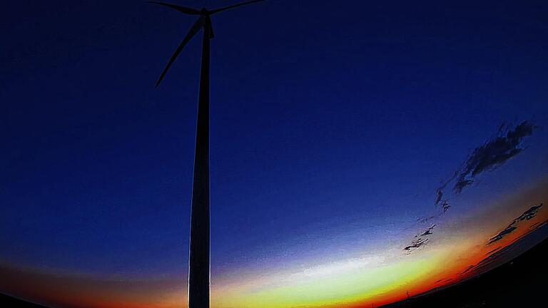 Bremswirkung für Windräder: Grüne Politiker wehren sich gegen die Tabu-Kriterien für weitere Windkraftanlagen im Regionalplan.