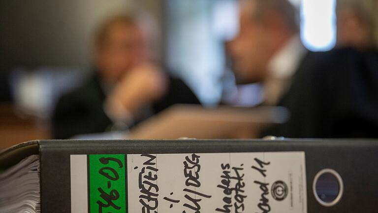 Prozess Pechstein um Schadenersatz       -  Der Fall füllt mehrere Aktenbände.