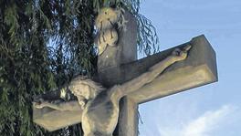 Das Treutlein-Kreuz am Gerolzhöfer Friedhof: Johann Hillenbrands bekanntestes Werk.