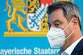 Lockert auf Druck des Koalitionspartners trotz der 'Bauchschmerzen' die Maskenpflicht im Klassenzimmer in allen Schularten: Ministerpräsident Markus Söder (CSU).&nbsp;