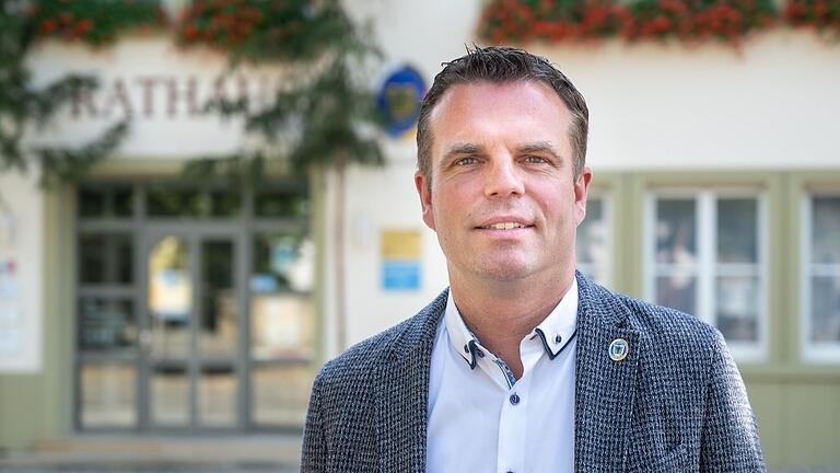 Oliver Schulze (Freie Wähler) holte bei der Bürgermeisterwahl in Sennfeld sehr gute 93,2 Prozent. Oliver Schulze (Freie Wähler) holte bei der Bürgermeisterwahl in Sennfeld sehr gute 93,2 Prozent.