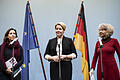 Katharina Wrohlich (von links), Leiterin der Forschungsgruppe Gender Economics beim Deutschen Instituts für Wirtschaftsforschung (DIW), Franziska Giffey (SPD), Bundesministerin für Familie, und Katharina Spieß, Bildungsleiterin des DIW, stellten die Studie vor.