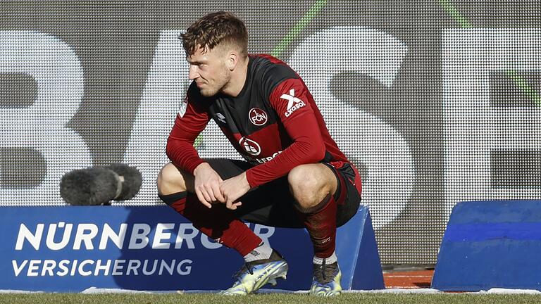 Der Scheinfelder Tim Latteier hat im Februar 2021 beim 1. FC Nürnberg seinen ersten Lizenzspielervertrag unterschrieben und im Heimspiel gegen Hannover sein Debüt in der Zweiten Bundesliga gegeben. Der Scheinfelder Tim Latteier hat im Februar 2021 beim 1. FC Nürnberg seinen ersten Lizenzspielervertrag unterschrieben und im Heimspiel gegen Hannover sein Debüt in der Zweiten Bundesliga gegeben.