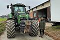 Die Traktoren der Familie Kübert sind knapp drei Meter breit, weitere landwirtschaftliche Fahrzeuge noch breiter. Wenn sich am Beschluss des Bauausschusses nichts ändert, muss bei Begegnungsverkehr weiterhin umständlich ausgewichen werden.