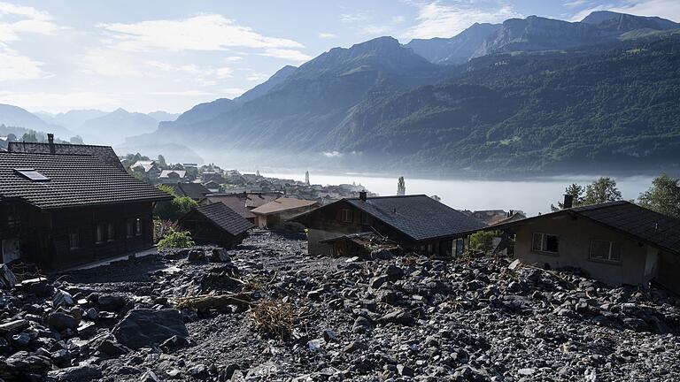 Unwetter in Brienz - Geröll hat in Brienz Häuser teils meterhoch verschüttet. Unwetter in Brienz - Geröll hat in Brienz Häuser teils meterhoch verschüttet.