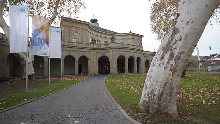 Im Regentenbau konnte man HOWA als Caterer buchen.