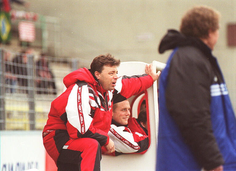 Harald Funsch als Trainer der Würzburger Kickers