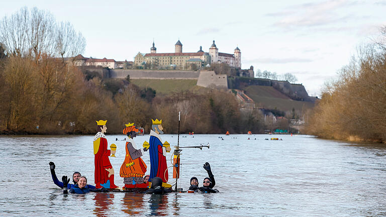 Dreikönigsschwimmen       -  06.01.2025, Dreikönigsschwimmen

Ankunft in Würzburg