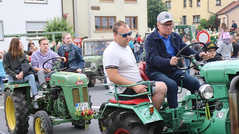 Stolz und hoch zu Ross - Stolz und hoch zu Ross Stolz und hoch zu Ross - Stolz und hoch zu Ross