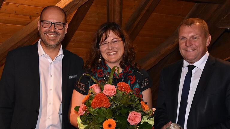 Zu den ersten Gratulanten nach der Nominierung von Sarah Braunreuther zur Bürgermeisterkandidatin der CSU gehörten Ortsvorsitzender Matthias Rüth (links) und Kreisvorsitzender Thomas Eberth