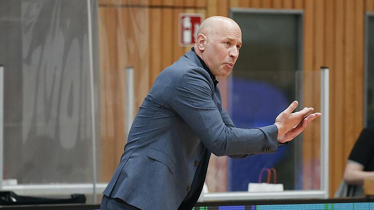 Denis Wucherer, Coach von s.Oliver Würzburg, hat seinen Kader fast komplett, aber das letzte Puzzleteil fehlt wohl noch. Denis Wucherer, Coach von s.Oliver Würzburg, hat seinen Kader fast komplett, aber das letzte Puzzleteil fehlt wohl noch. 
