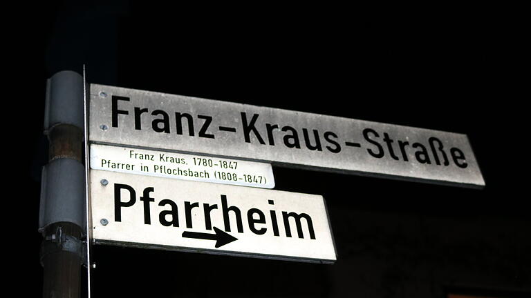 An einen großen Wohltäter Sendelbachs erinnert der Name der Straße, an der unter anderem das Pfarrheim und die Kirche liegen.&nbsp;