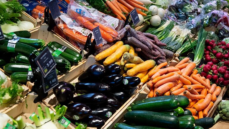 Bio-Gemüse       -  Der Umsatz bei Bio-Lebensmitteln könnte im vergangenen Jahr Prognosen zufolge um sieben bis acht Prozent zugelegt haben.