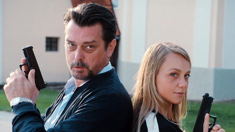 &bdquo;Steirerstern&rdquo;       -  Kommissar Bergmann (Hary Prinz) und seine Partnerin Anni (Anna Unterberger) 
in einer Szene des Films &bdquo;Steirerstern&rdquo;.