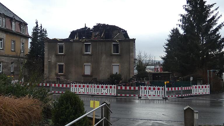 Der Brandort wurde weiträumig abgesichert.