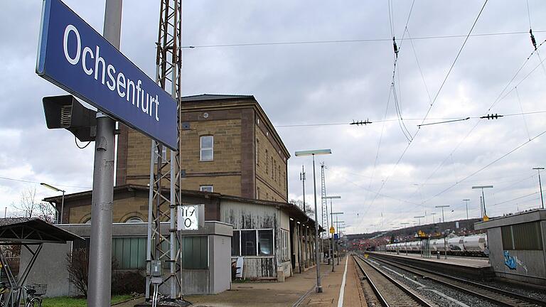 Barrierefreiheit ist am Bahnhof Ochsenfurt auch in den kommenden Jahren nicht zu erwarten.