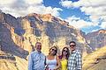 Todesurteil Hirntumor: Die schwerkranke Brittany Maynard (Zweite von rechts) nahm sich das Leben. Das Foto zeigt die 29-Jährige mit ihrer Familie beim Besuch des Grand Canyon &ndash; damit erfüllte sie sich vor kurzem einen letzten Wunsch.