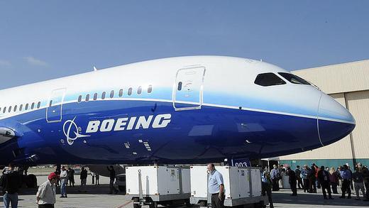 Boeing 787       -  Bei Boeings Vorzeigeflieger 787 «Dreamliner» ist es zu einer zweiten Panne binnen zwei Tagen gekommen. Foto: Michael Nelson