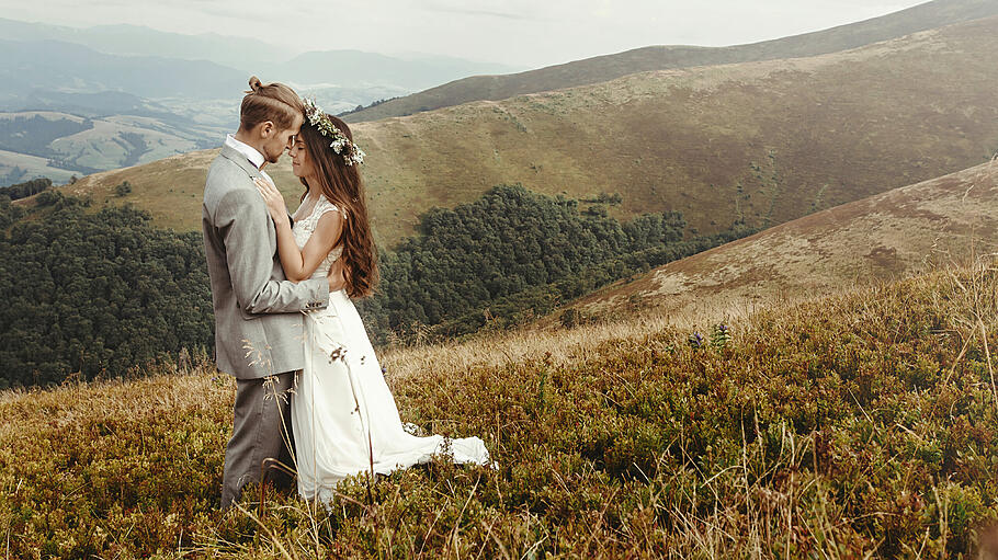 Hochzeit Fotoshooting       -  Das Hochzeitsshooting ist für Brautpaare häufig der erste Moment zum Durchschnaufen.