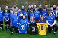 Der Würzburger FV, die Christophorus-Schule, die Friedensreich-Hundertwasser-Schule und die Mittelschule Zellerau haben eine Sportarbeitsgemeinschaft (SAG) gegründet. Hintere Reihe (von links): Trainer Philipp Eckart, Achim Engelking vom Bayerischen Landesamt für Schule, BFV-Kreisvorsitzender Marco Göbet, WFV-Jugendvorstand Armin Holzhäuser, Daniel Rosenplänter und Gregor von Papp von der Mittelschule Zellerau, Christoph Schwind von der Christophorus-Schule, Jürgen Wappes von der Friedensreich-Hundertwasser-Schule, Carsten Schenk von Special Olympics Bayern, Christoph Hoffmann vom Verein der Würzburger Sportvereine. Vorne: Trainer Tobias Rudolph, die beteiligten Lehrkräfte David Aguilera, Eva-Maria Rosenplänter, Yvonne Neidhart und Trainer Oskar Schleibinger.