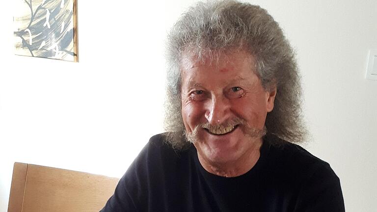 Seit sechs Jahren steht Engelbert Schmid an der Spitze des Bundesverbandes der Aktion Humane Schule e.V. Seit sechs Jahren steht Engelbert Schmid an der Spitze des Bundesverbandes der Aktion Humane Schule e.V.