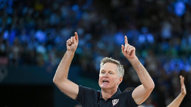 Steve Kerr       -  US-Nationaltrainer Steve Kerr positioniert sich im US-Wahlkampf klar gegen Donald Trump.