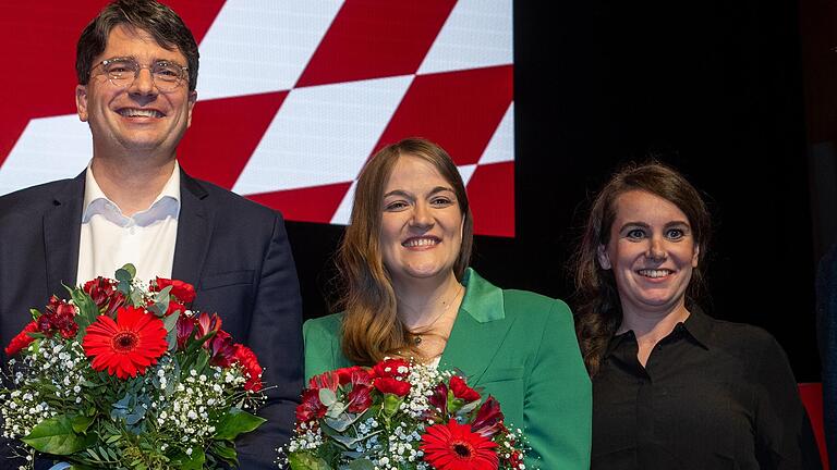 Die Chefs und die neue Stellvertreterin in der Bayern-SPD: (von links) die Landesvorsitzenden Florian von Brunn und Ronja Endres mit Eva-Maria Weimann aus Dettelbach.&nbsp;