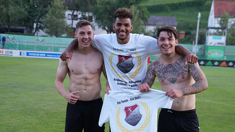 Impressionen vom Spiel des TSV Aubstadt bei der DJK Ammerthal. Durch den 2:1-Sieg errang Aubstadt die Vizemeisterschaft in der Bayernliga Nord und spielt um den Aufstieg in die Regionalliga.