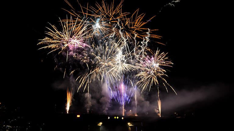 Das Feuerwerk zum Abschluss der Laurenzi-Messe in Marktheidenfeld entfällt wegen der Trockenheit (Archivbild von 2018).