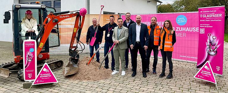Bereits 2024 begannen die Glasfaser-Ausbauarbeiten in Lebenhan. Bereits 2024 begannen die Glasfaser-Ausbauarbeiten in Lebenhan.