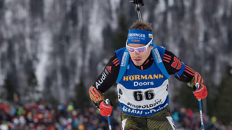 Simon Schempp       -  Simon Schempp holte in Antholz fünf seiner elf Weltcupsiege; 2014 und 2015 gewann er sowohl den Sprint als auch die Verfolgung, im Vorjahr siegte er erneut im Sprint. Foto: Sven Hoppe