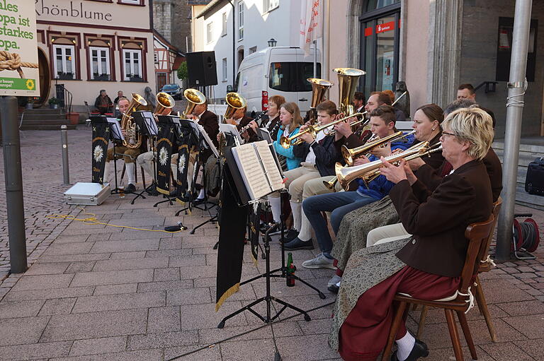 In Bischofsheim wird normalerweise das Wochenende mit den Freitagskonzerten musikalisch eingeläutet.