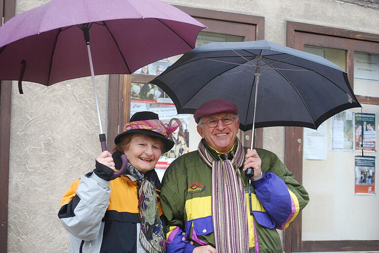 Karl Muth mit seiner Friedel, mit der er fast 60 Jahre verheiratet war. Jetzt ist Karl Muth im Alter von 85 Jahren gestorben.