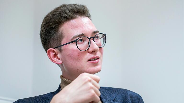 Kevin Lick saß 17 Monate in russischen Gefängnissen, jetzt geht er zur Schule in Würzburg. Kevin Lick saß 17 Monate in russischen Gefängnissen, jetzt geht er zur Schule in Würzburg.