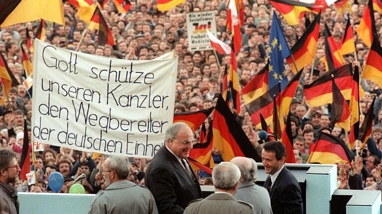 Helmut Kohl ist tot       -  Helmut Kohl war umstritten. Aber er prägte als Bundeskanzler auch deutsche Geschichte: Er ebnete den Weg für die Einheit.