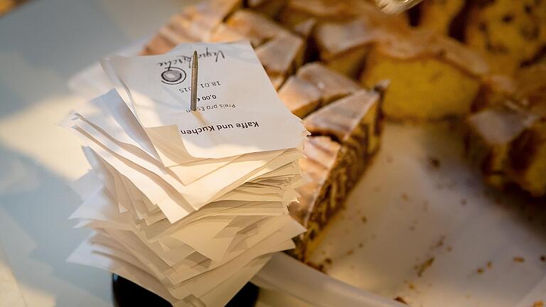 Und nach dem Mahl noch was Süßes. Rund 600 Kuchen, werden heuer wieder bei der Vesperkirche angeboten.