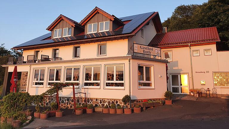 Die umfassenden Renovierungsarbeiten am Gasthaus Roth wurden in diesem Jahr abgeschlossen.