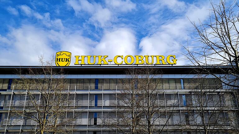 HUK Coburg       -  Die HUK-Coburg erwartet deutlich steigende Preise bei Autoversicherungen.