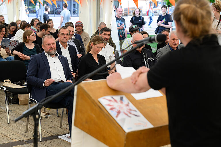 Auch Diplom-Pädagoge Stefan Seehaber sprach beim Festakt vor zahlreichen Ehrengästen .