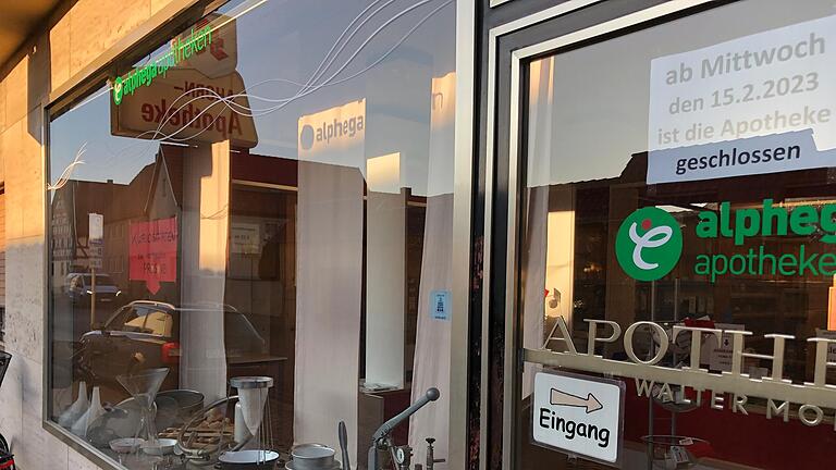 Das war es: Seit dem gestrigen Mittwoch ist Ahorn Apotheke in der Ortsmitte der Marktgemeinde Saal Geschichte. Das war es: Seit dem gestrigen Mittwoch ist Ahorn Apotheke in der Ortsmitte der Marktgemeinde Saal Geschichte. 