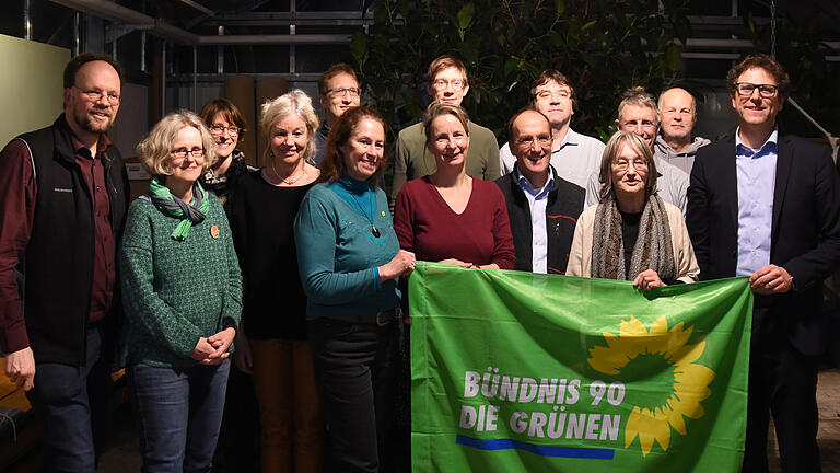 Die Grünen haben einen Ortsverband Würzburg-Süd gegründet und stellten sich zum Erinnerungsfoto.