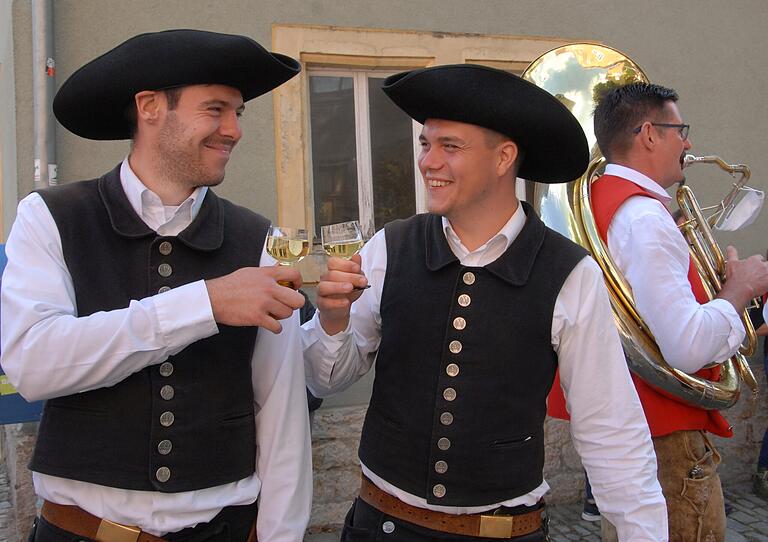 Freude pur herrschte auch bei den Eintrommlern Theo Wich und Moritz Böhm. Freude pur herrschte auch bei den Eintrommlern Theo Wich und Moritz Böhm.